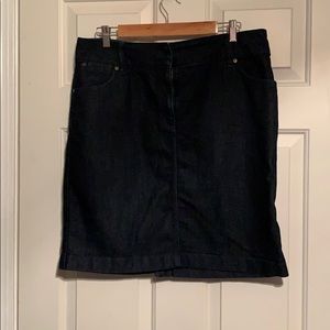 ❤️ 3/$15 Dana Buchman Dark Jean Skirt